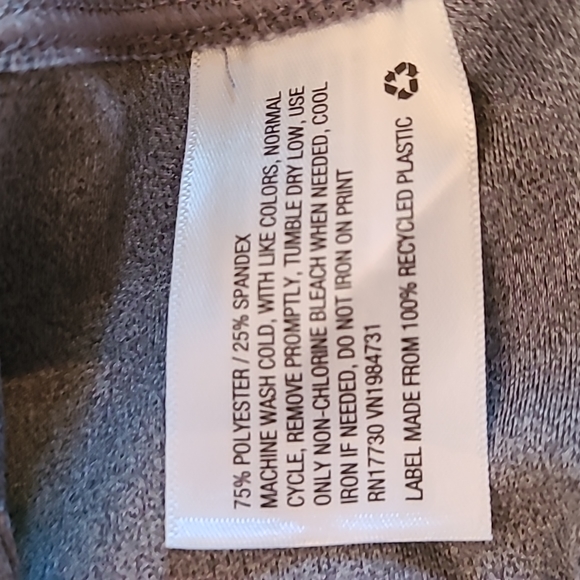 Yoga pants bundle: 2, All In Motion, capri leggings, with side pockets. Size XS. - Picture 5 of 6